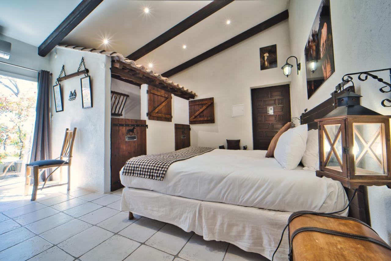 Mas De Calabrun Hotel Saintes-Maries-de-la-Mer Ngoại thất bức ảnh