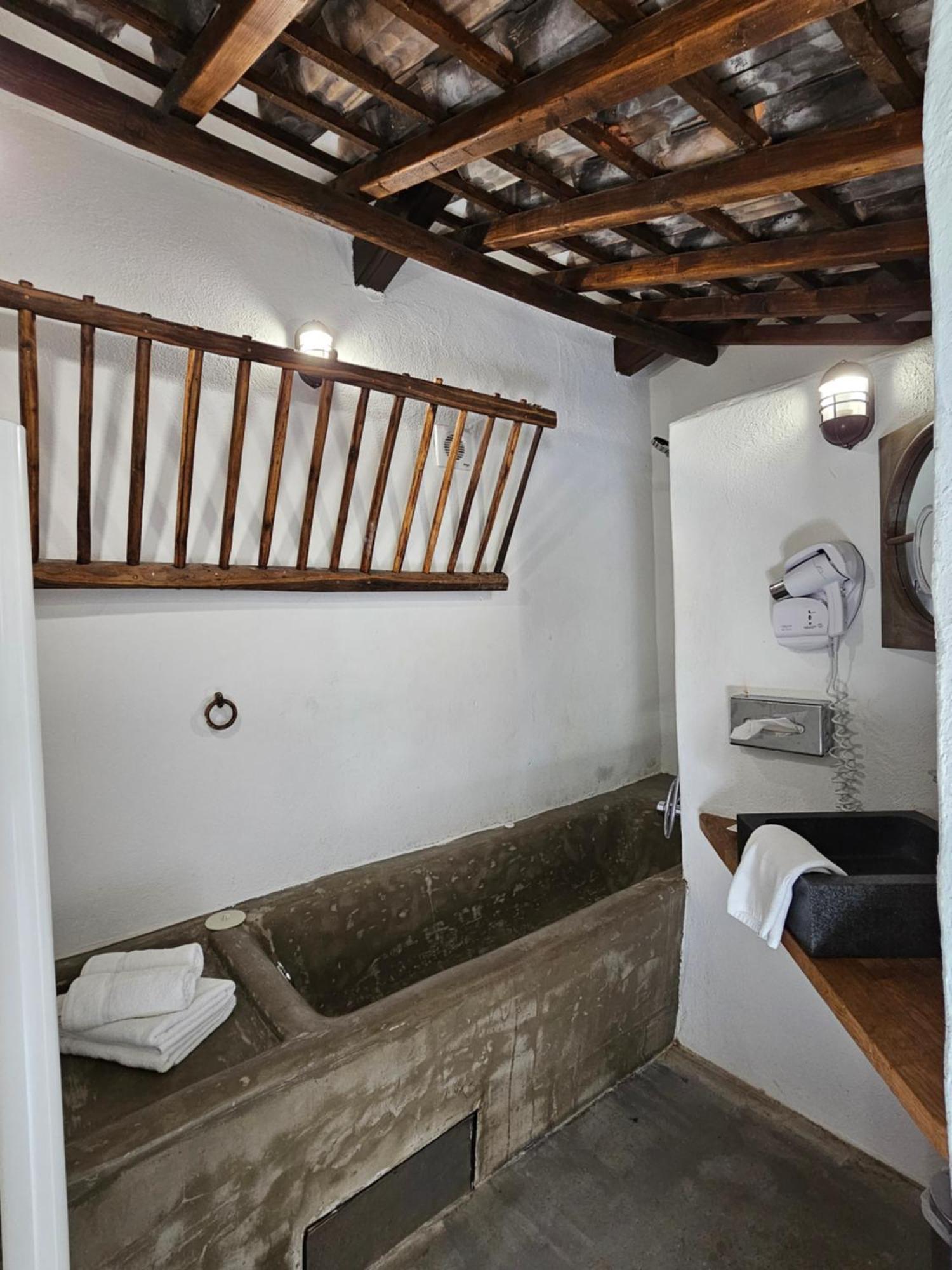 Mas De Calabrun Hotel Saintes-Maries-de-la-Mer Ngoại thất bức ảnh