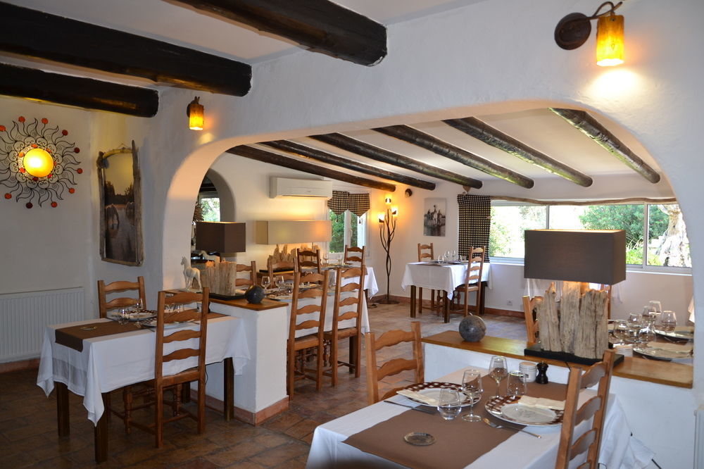 Mas De Calabrun Hotel Saintes-Maries-de-la-Mer Ngoại thất bức ảnh