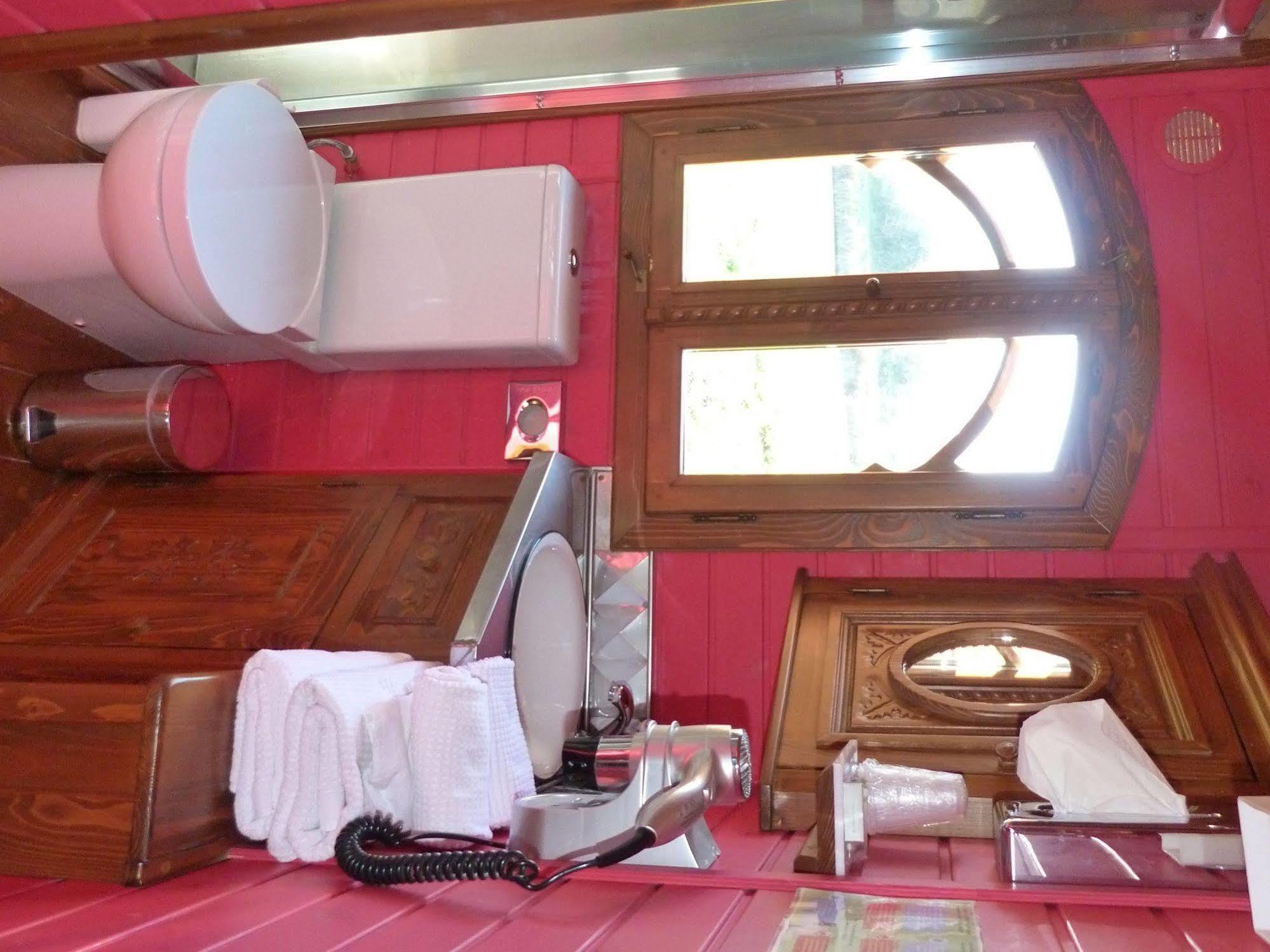 Mas De Calabrun Hotel Saintes-Maries-de-la-Mer Ngoại thất bức ảnh